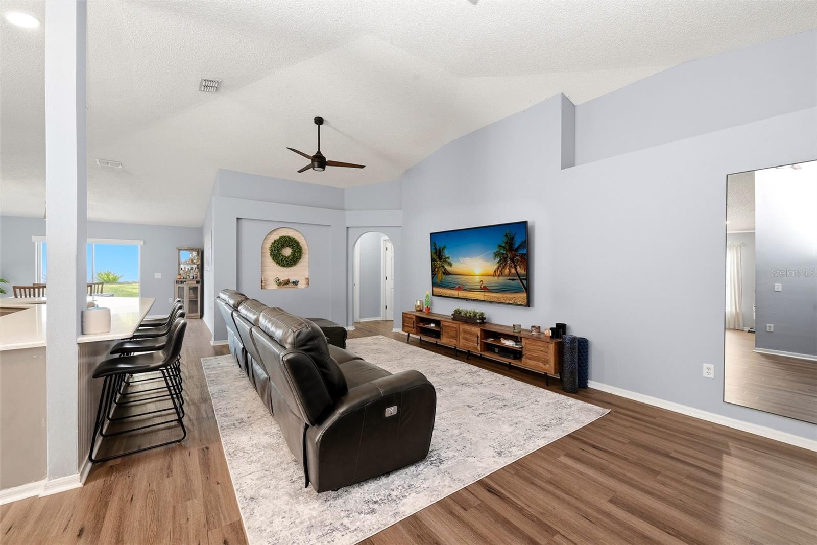 EMERALD COVE PH 02 - Residential