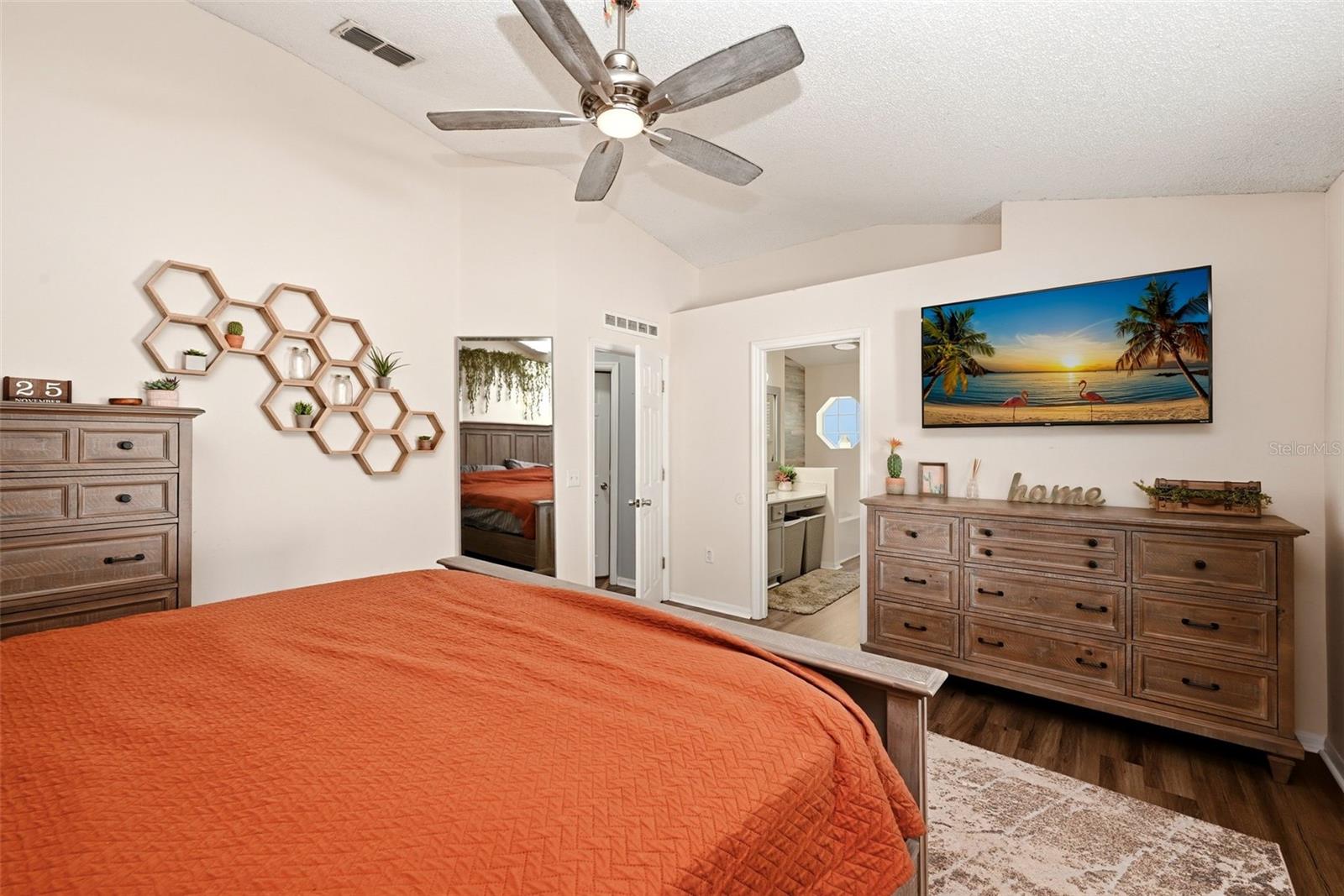 EMERALD COVE PH 02 - Residential