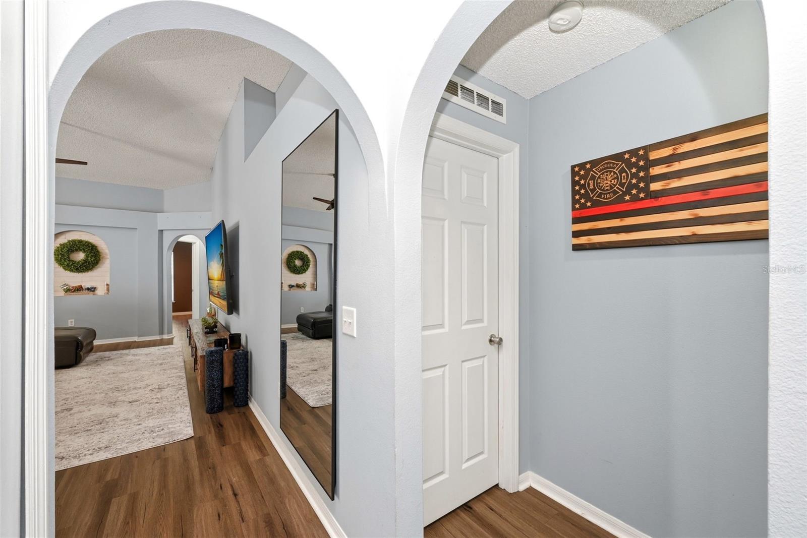 2257 KINGSCREST CIRCLE