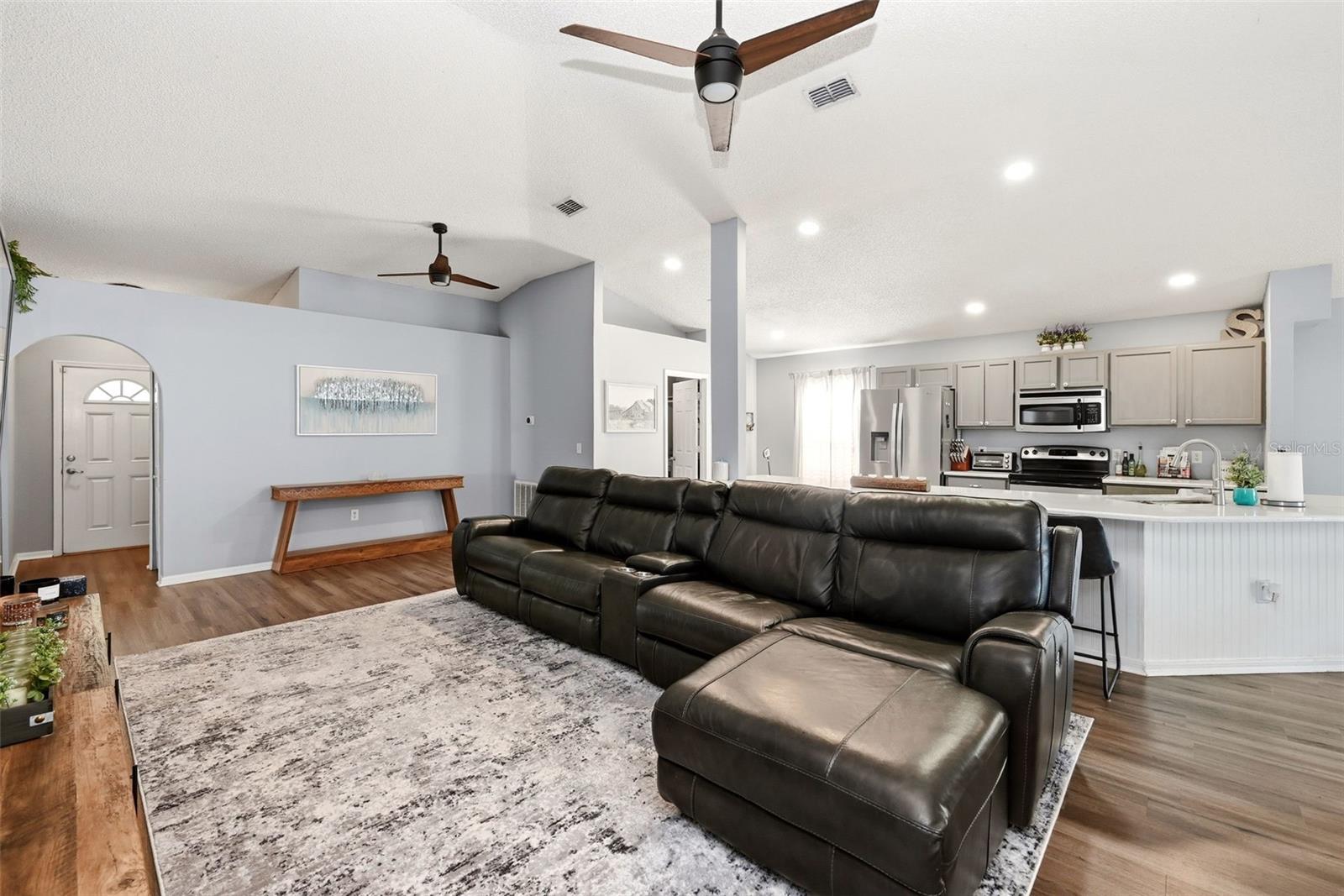 EMERALD COVE PH 02 - Residential