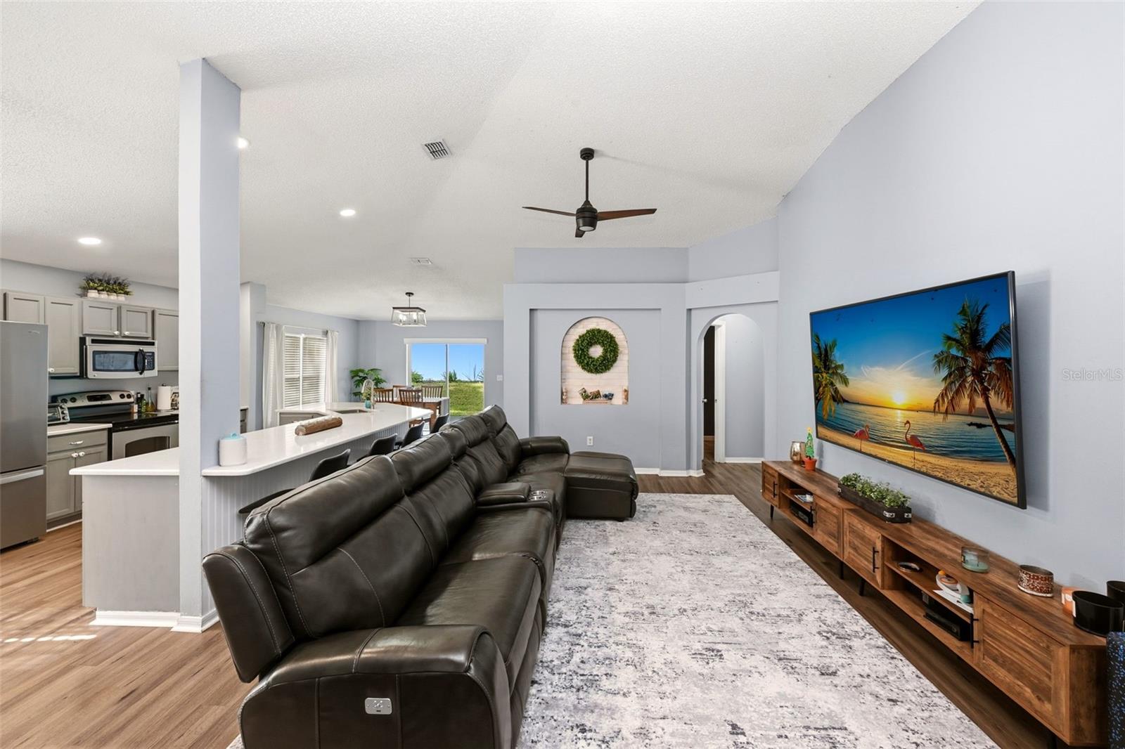 EMERALD COVE PH 02 - Residential