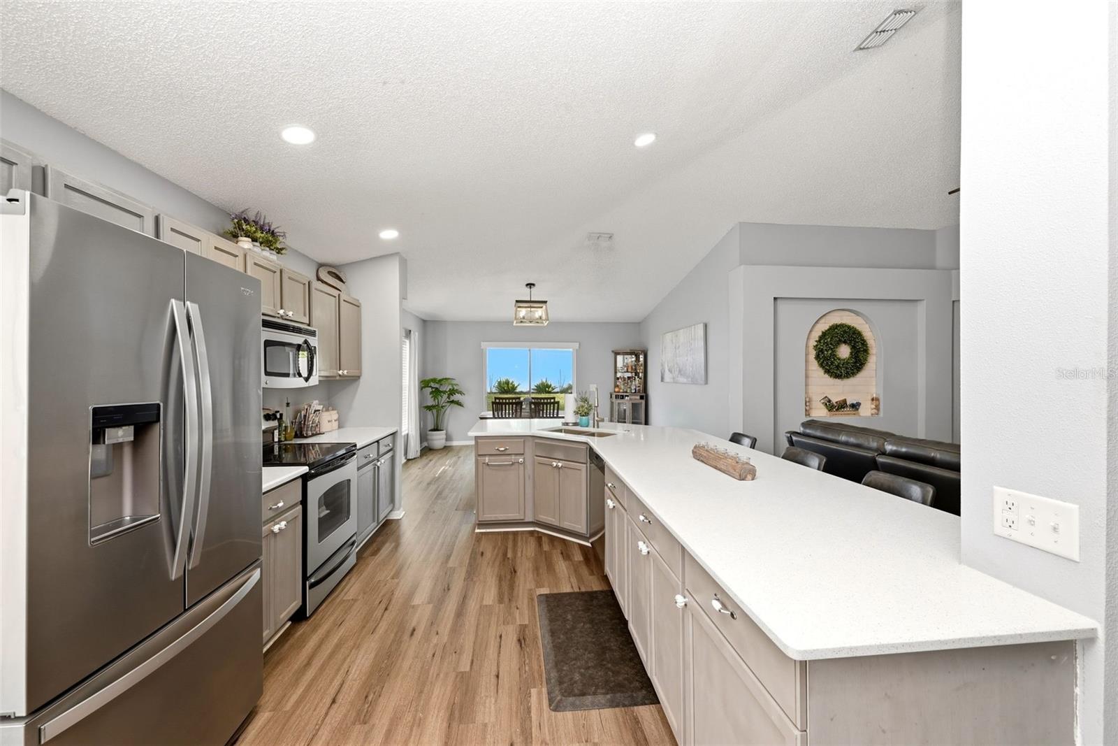 EMERALD COVE PH 02 - Residential