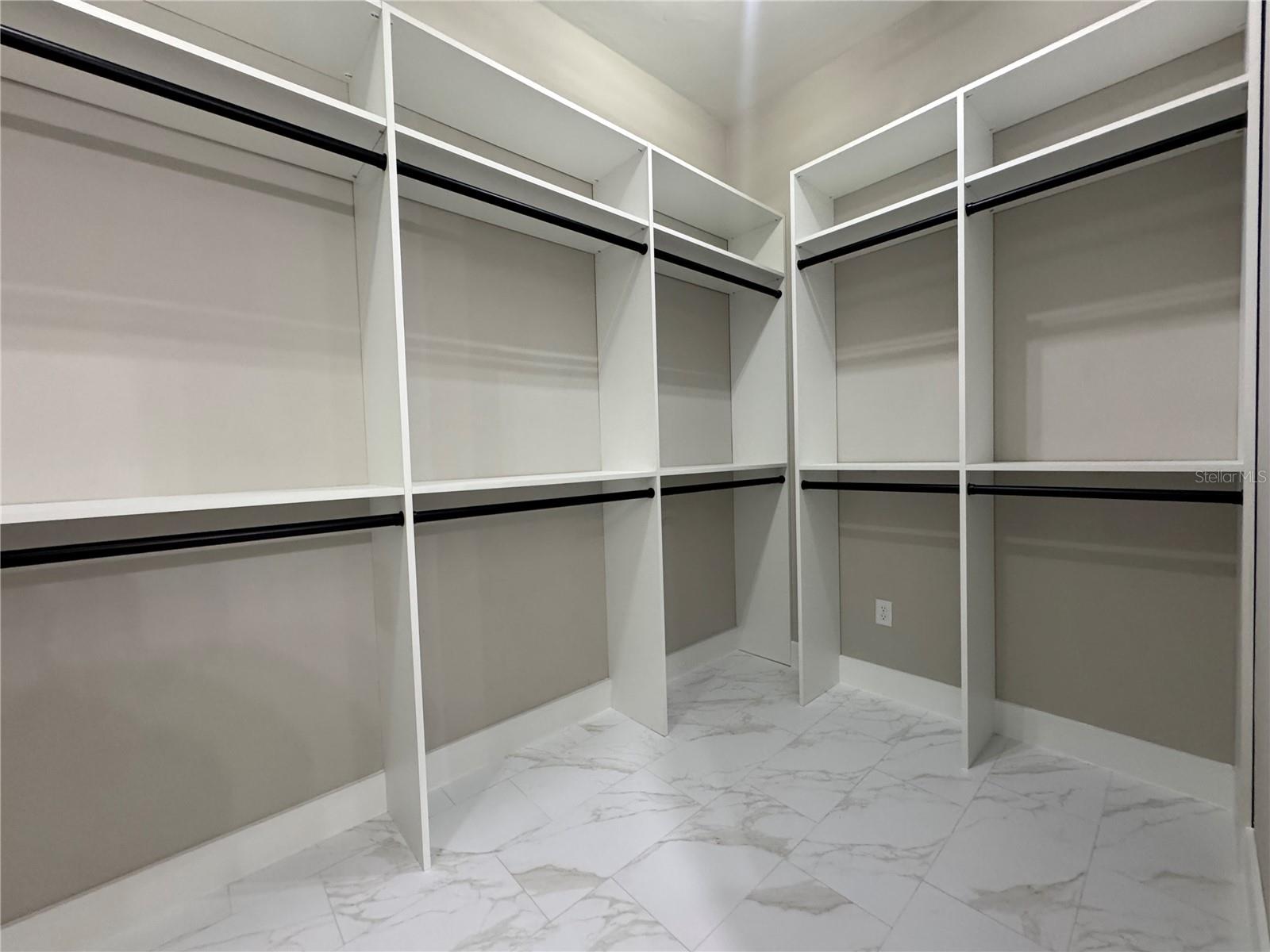 SPANISH TRACE - Residential