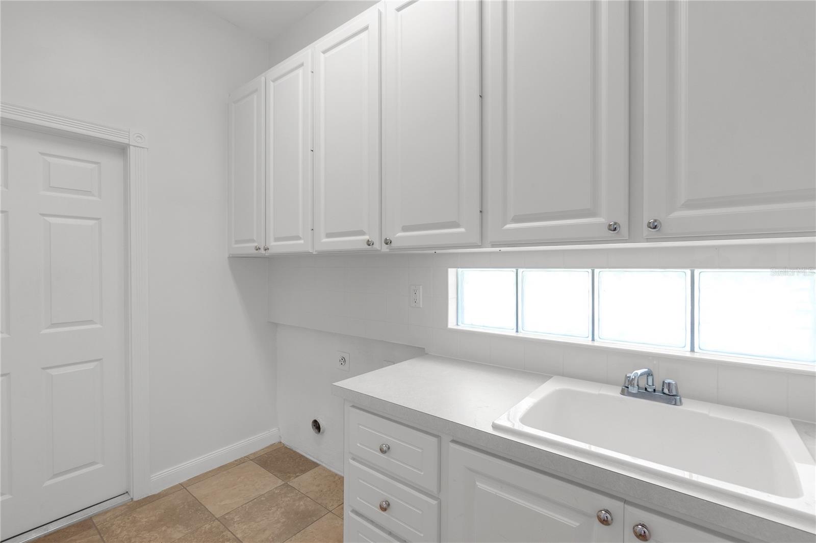VILLAGEWALK - Residential