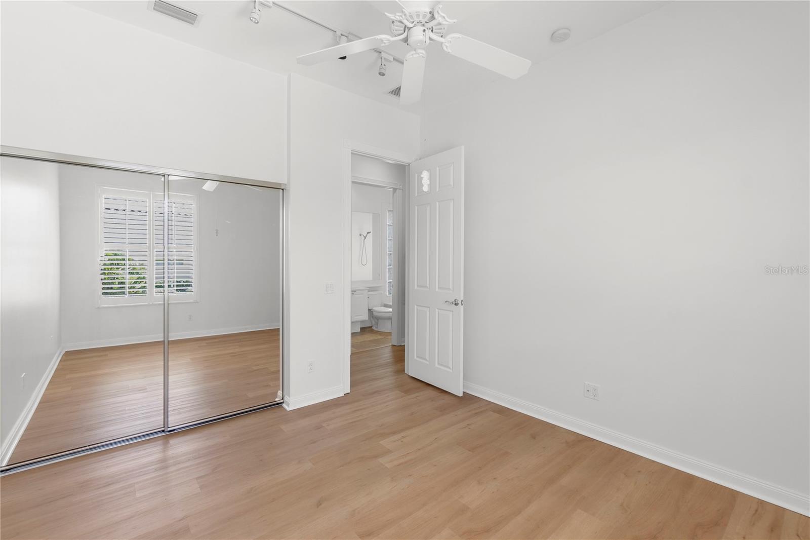 VILLAGEWALK - Residential