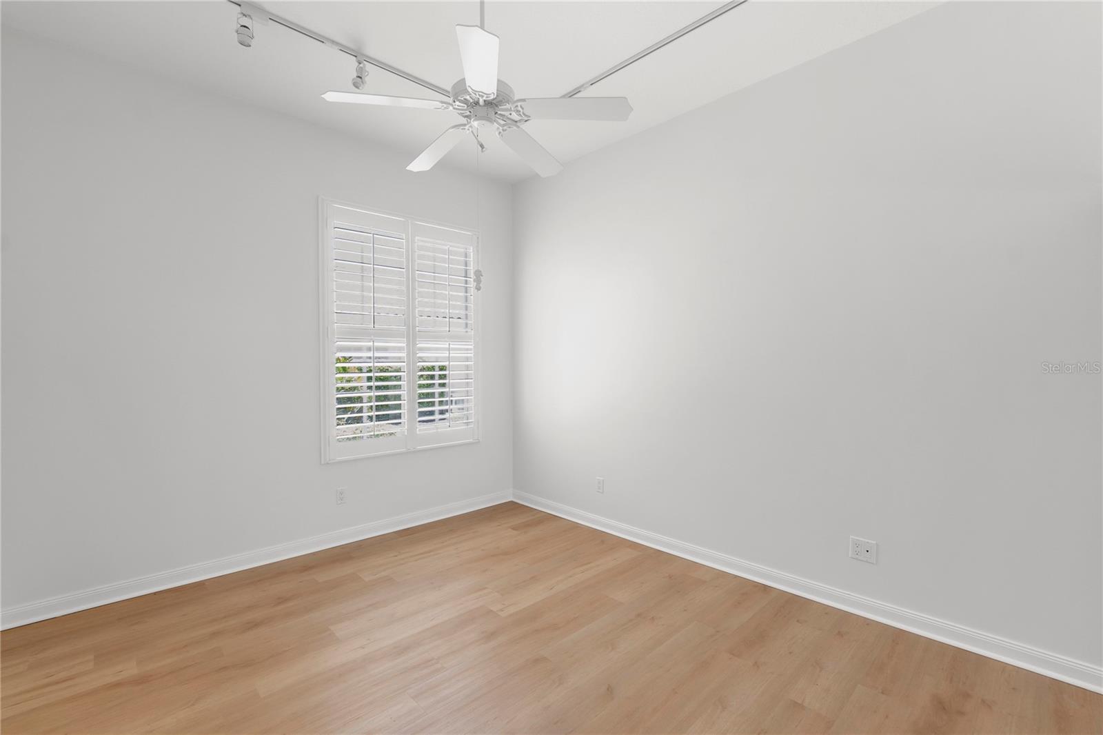 VILLAGEWALK - Residential