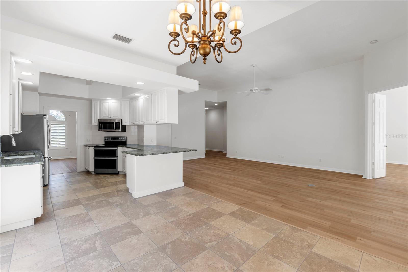 VILLAGEWALK - Residential