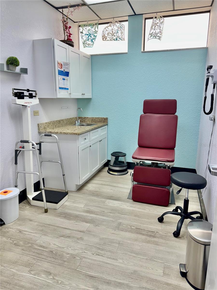 SUN N LAKE - Commercial Sale