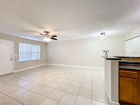 Condominium in ALTAMONTE SPRINGS FL 375 LAKE ONTARIO COURT 10.jpg