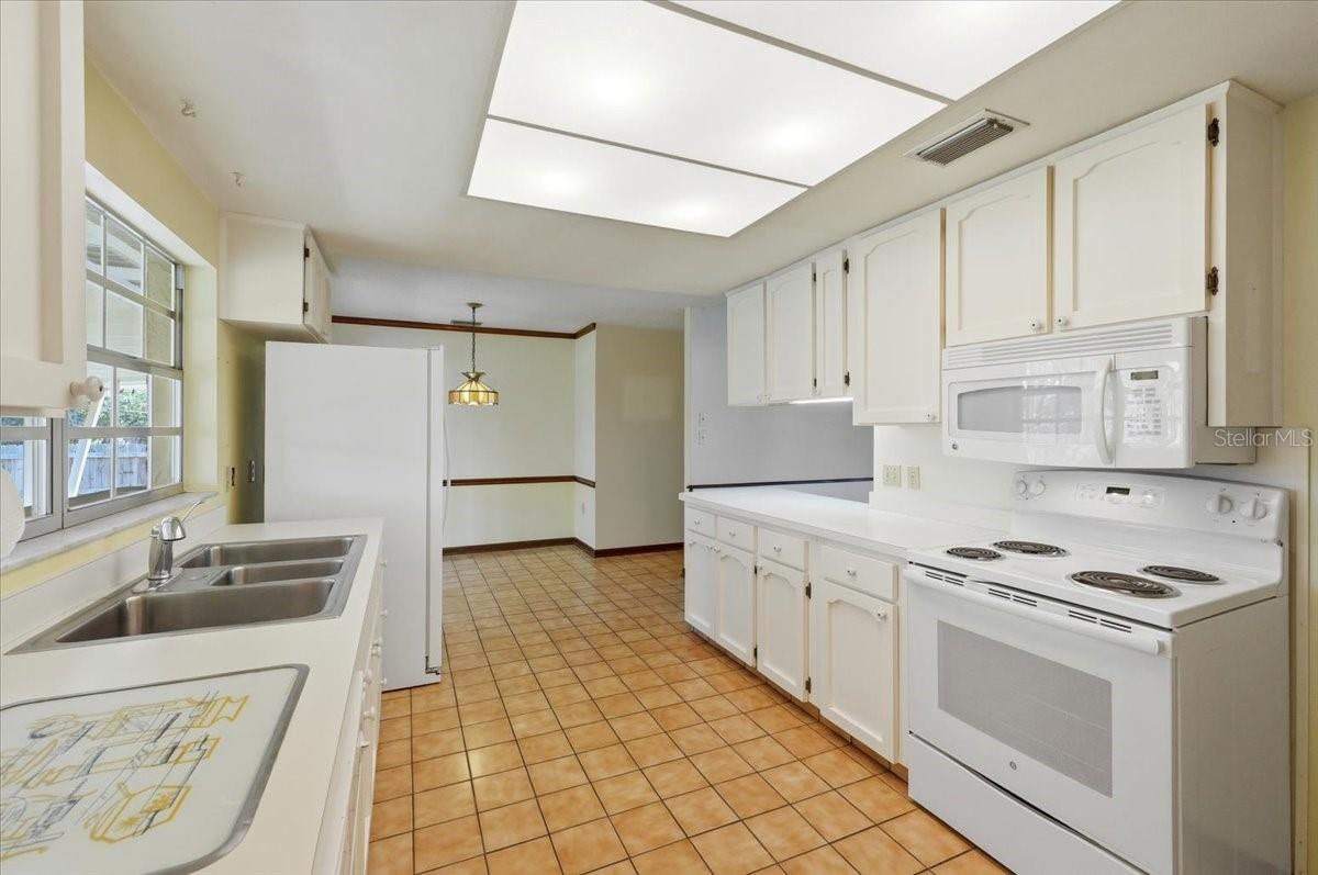 W F HALLAM & COS FARMING & TRUCKING LANDS - Residential