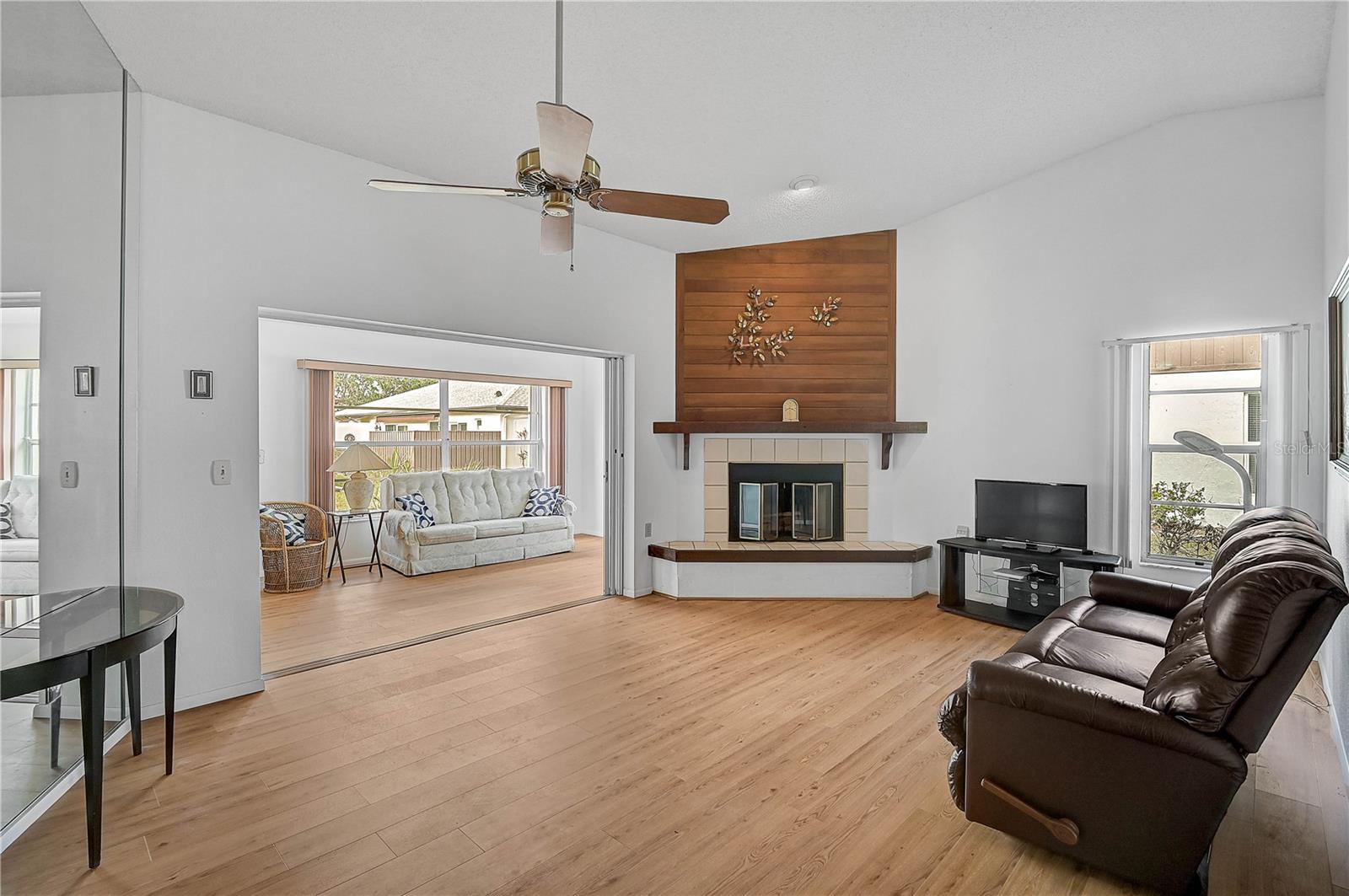 652 LINDEN DRIVE