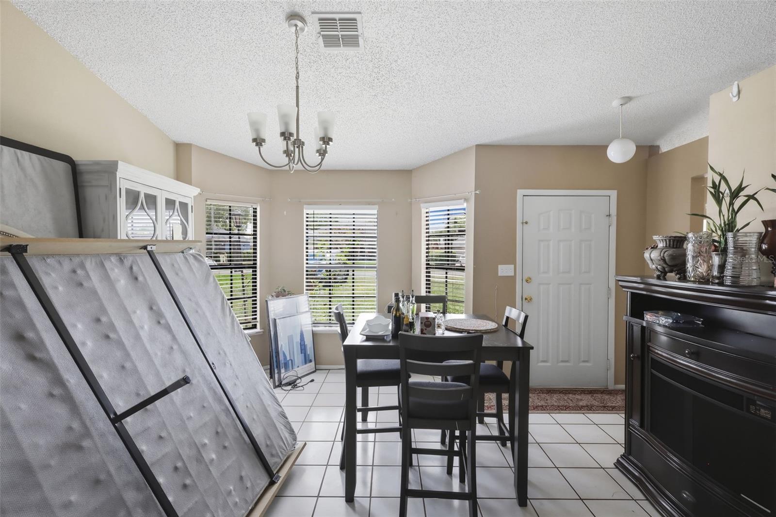 DELTONA LAKES UNIT 07 - Residential