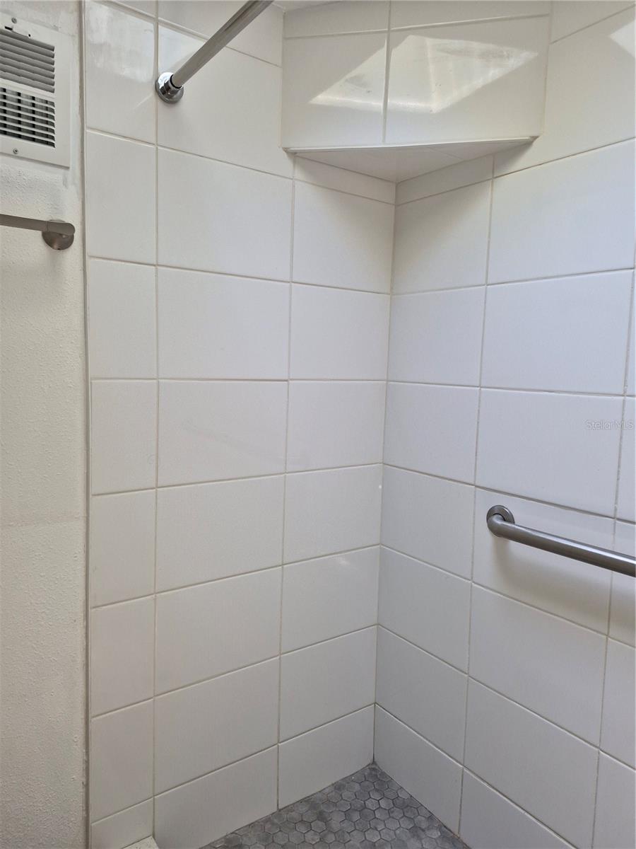 YOGI BEARS JELLYSTONE PARK CONDO - Residential Lease