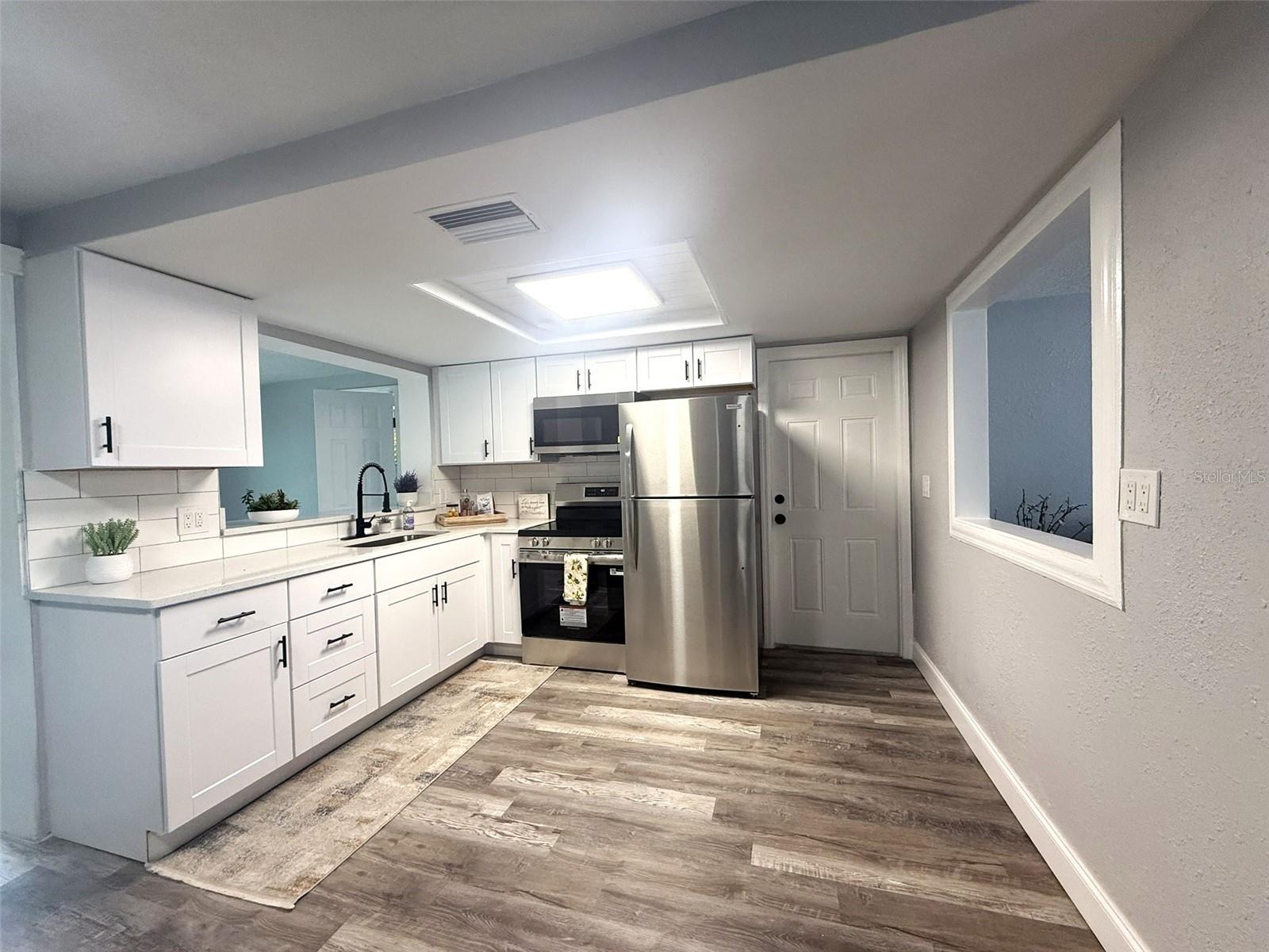 HOLIDAY HILL - Residential