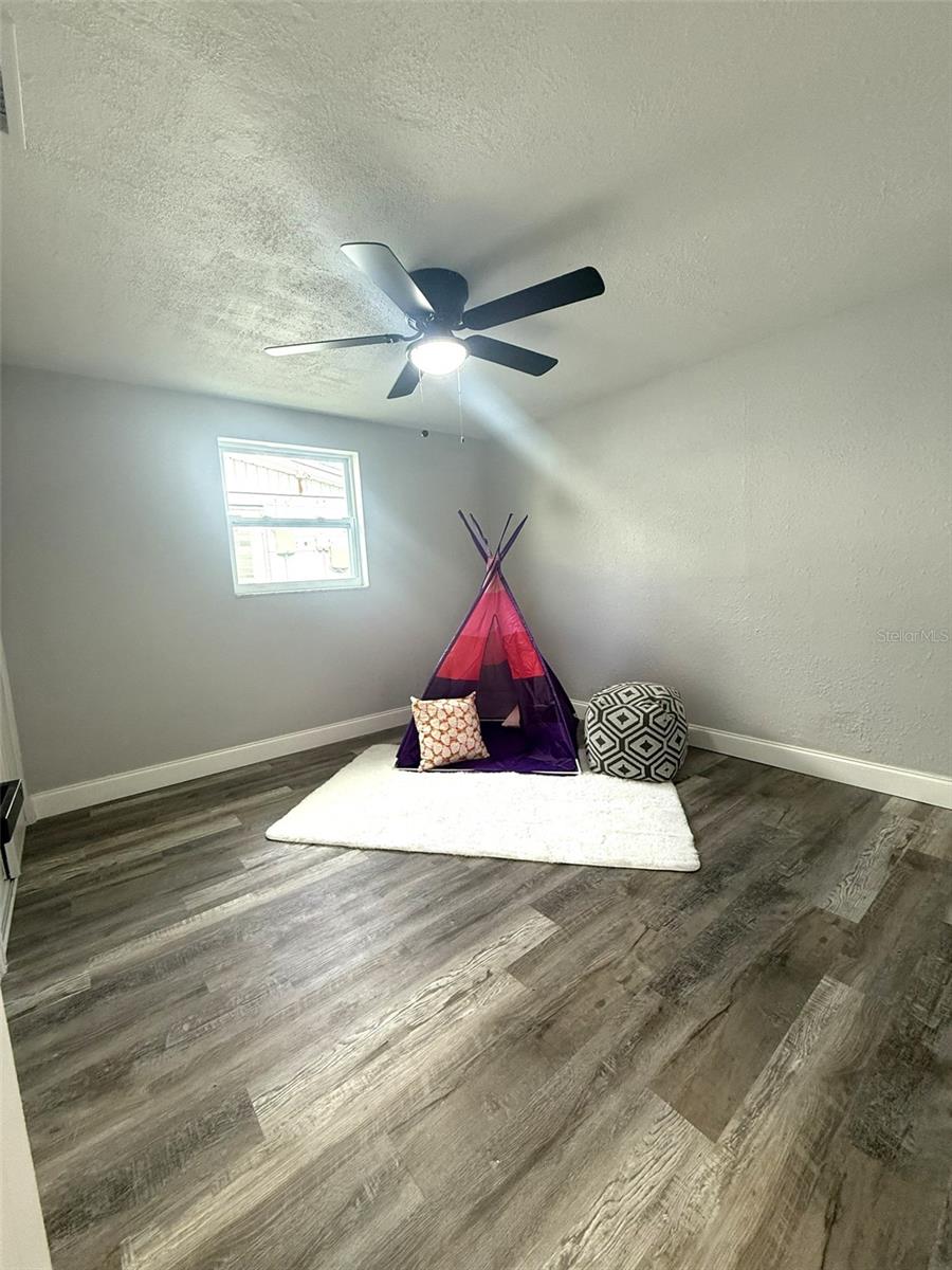 HOLIDAY HILL - Residential