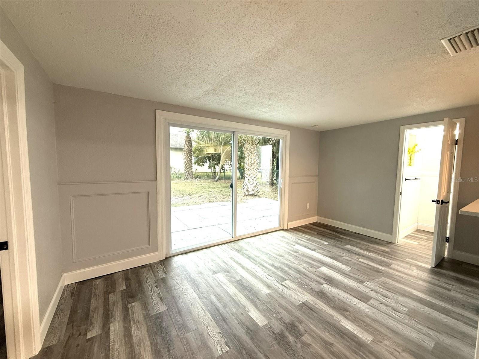 HOLIDAY HILL - Residential