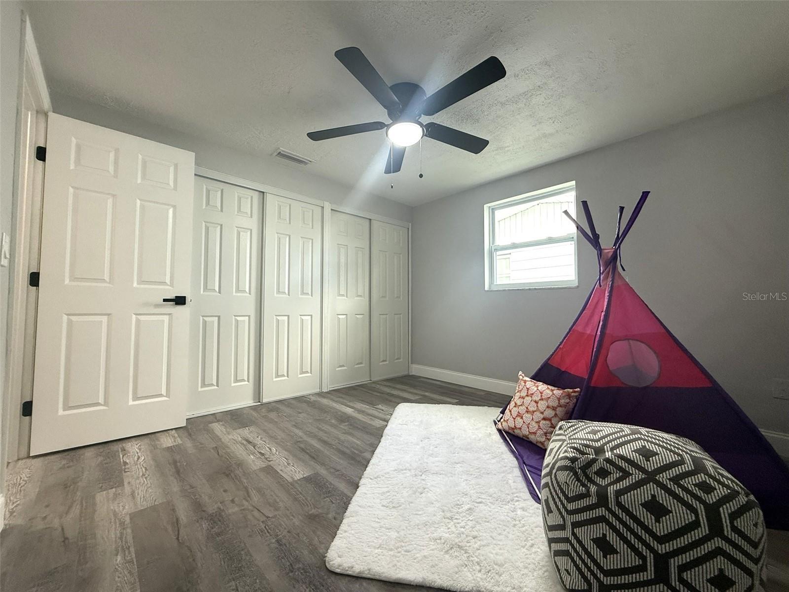 HOLIDAY HILL - Residential