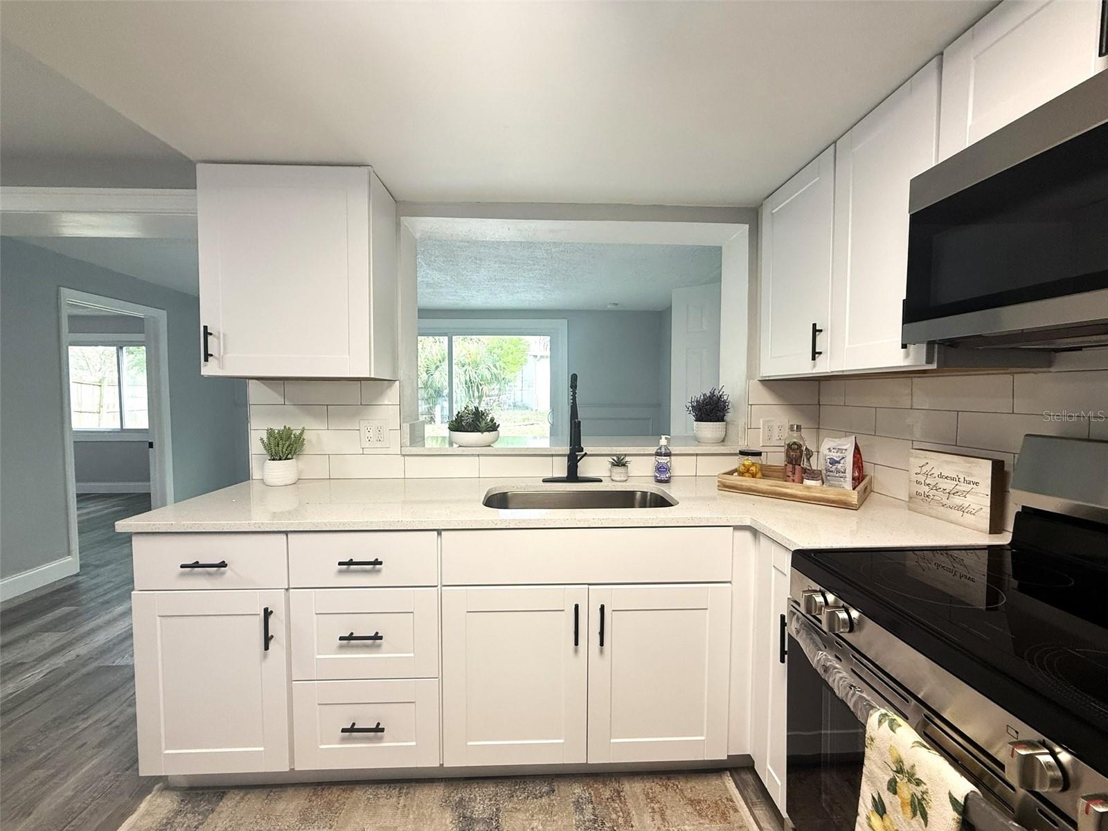 HOLIDAY HILL - Residential