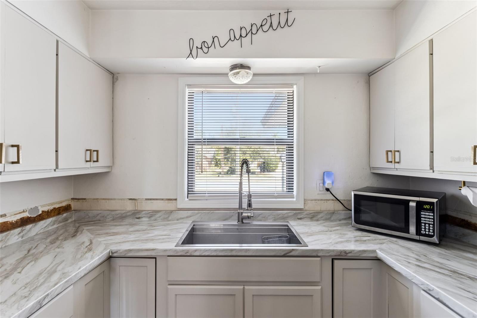 TROPICAL HIGHLANDS AMD - Residential