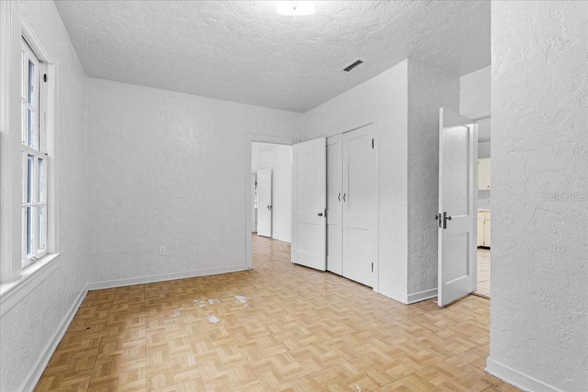 CENTRAL PARK - Residential