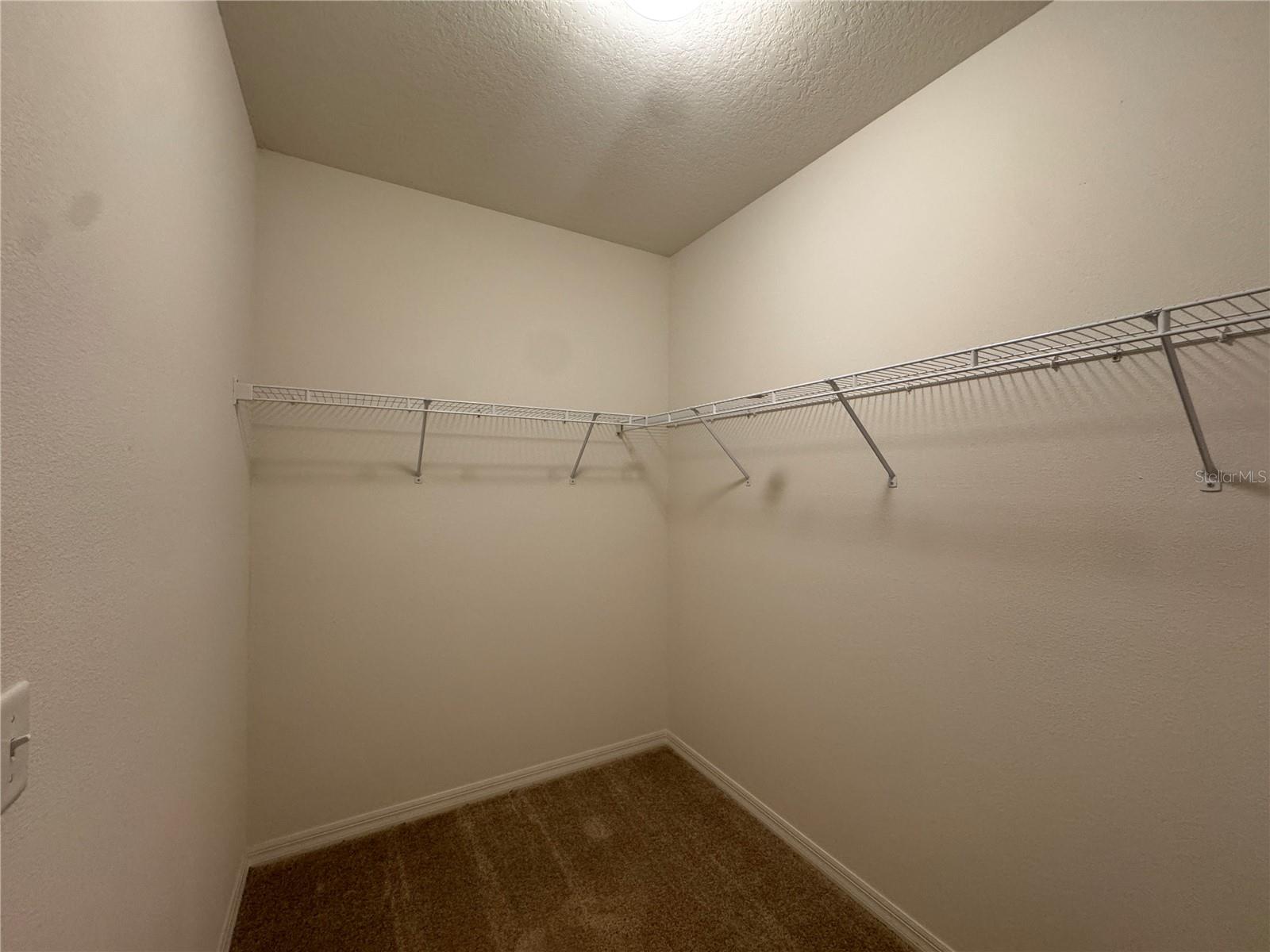 BARRINGTON ESTATES - Residential Lease