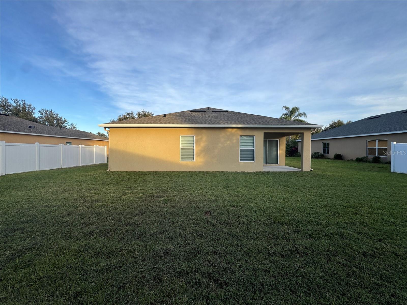 BARRINGTON ESTATES - Residential Lease