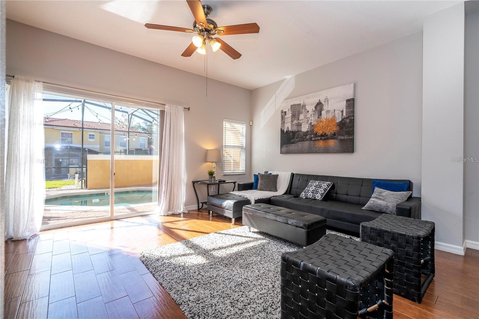 ENCANTADA PH 1 - Residential