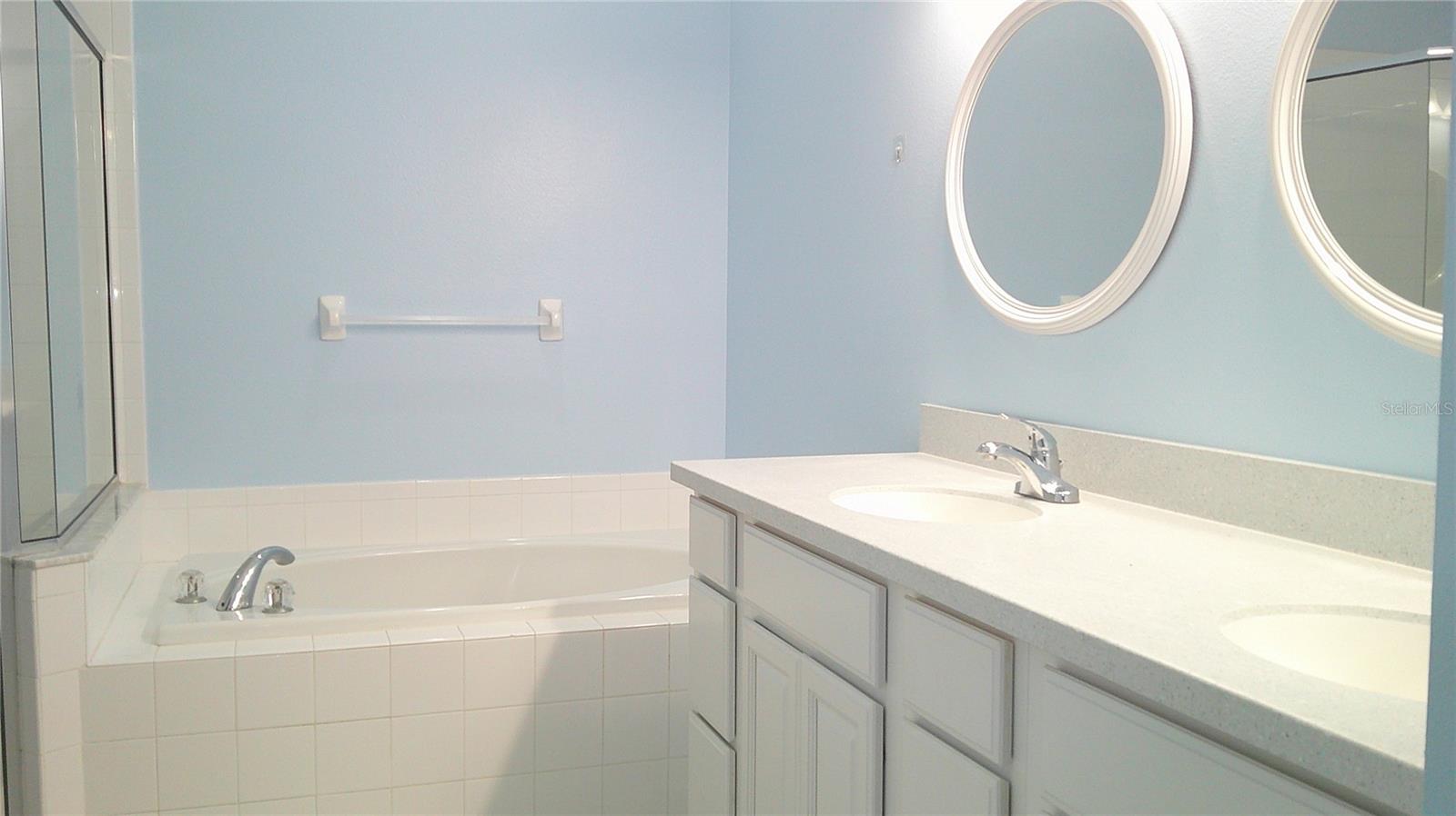 CANTERBURY LAKES PH IIB - Residential Lease