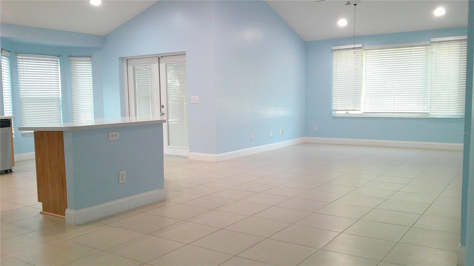 CANTERBURY LAKES PH IIB - Residential Lease