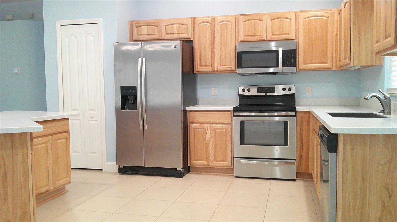 CANTERBURY LAKES PH IIB - Residential Lease