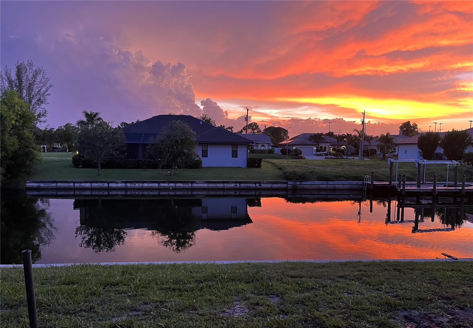 Waterfront Home for Rent – Great Location - 2 Units Available!
This Beautiful and Very Clean, 3 bed, 2 bath home is situated on a Salt-Water Canal and offers breathtaking sunset views.
Featuring: High ceilings, Tile Flooring throughout, Granite countertops, Attached garage, Oversized Driveway and Lots of Outdoor Space!
Close proximity to Sanibel and Captiva Islands.
Pets Are Welcome. Lawn mowing included! Short Term/Long Term Available!
Included appliances: Refrigerator, Range/Stove, Microwave, Dishwasher.
Laundry Hook Ups Are Available.