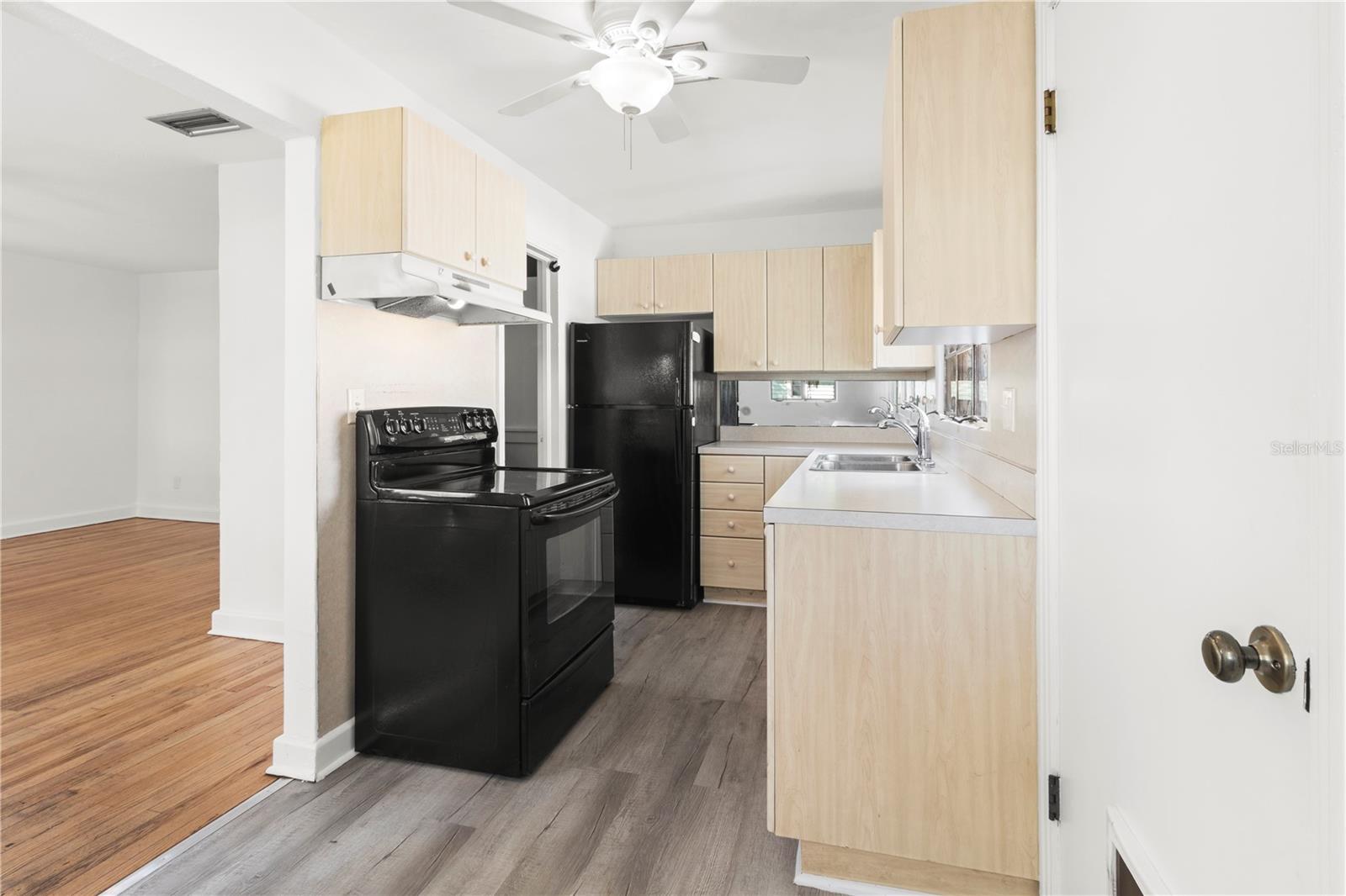 MAIN STREET - Residential