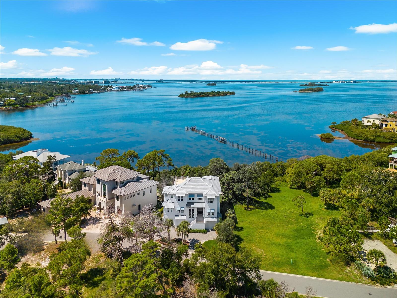 885 SEAVIEW CIRCLE 20