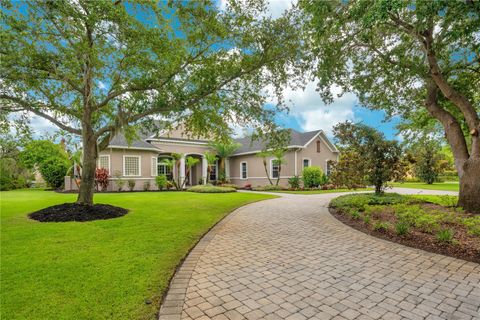 A home in WINTER HAVEN