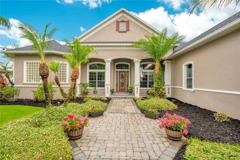 A home in WINTER HAVEN