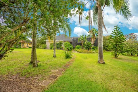 A home in WINTER HAVEN