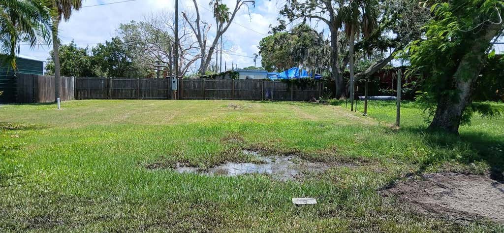 Photo of 6828 Edgewater Drive, New Port Richey, FL 34652 (MLS # W7876340)