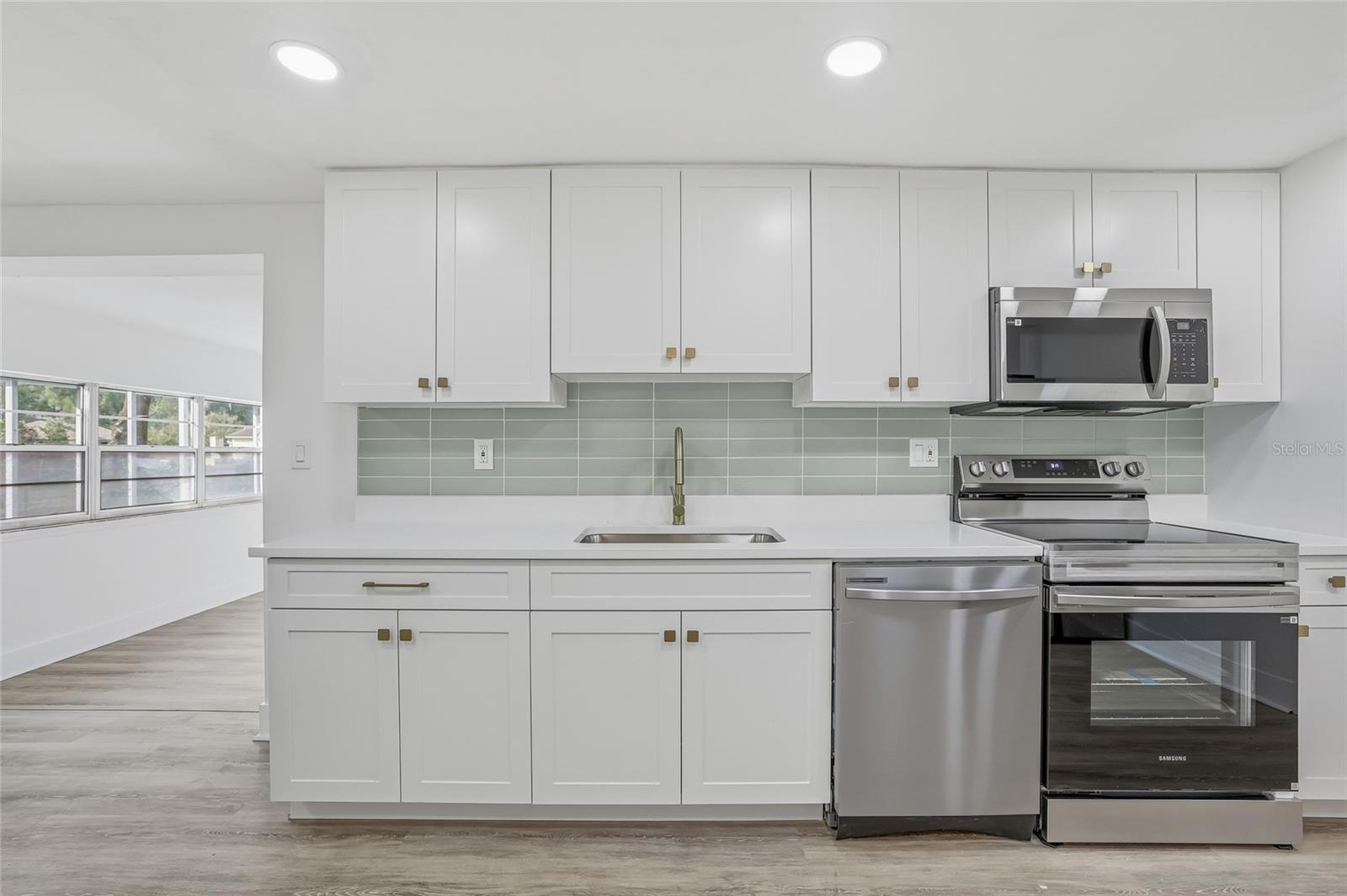 HICKORY HILL ACRES - Residential