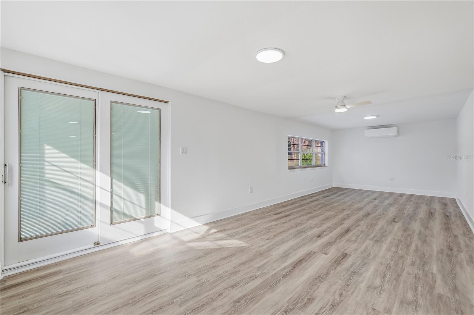 HICKORY HILL ACRES - Residential