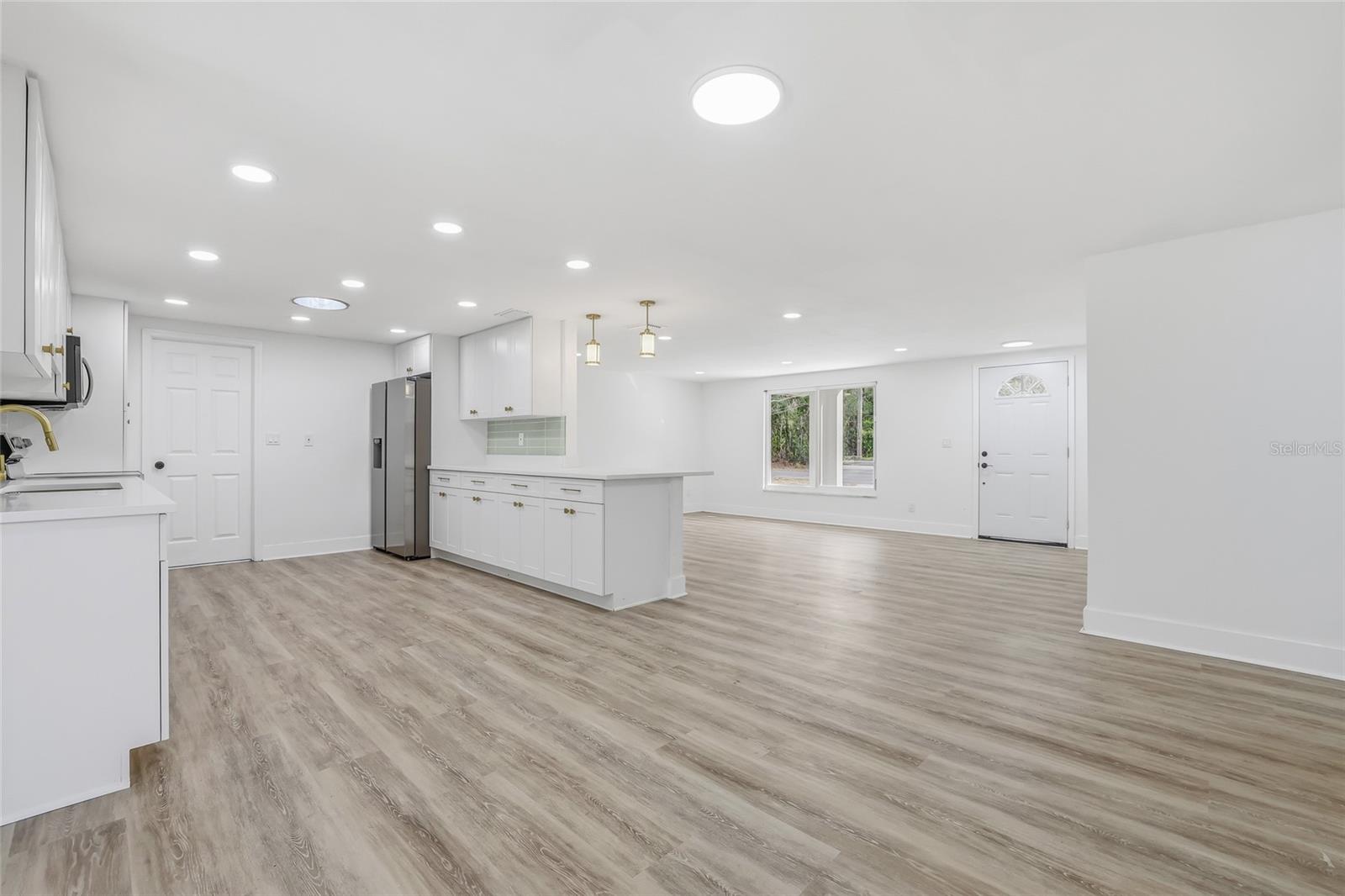 HICKORY HILL ACRES - Residential