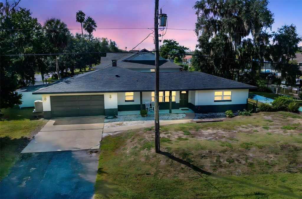 Photo of 11370 W State Park Street, Crystal River, FL 34428 (MLS # OM710204)