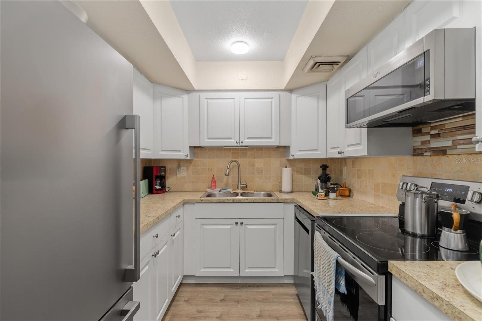 ESSEX HOUSE - Residential