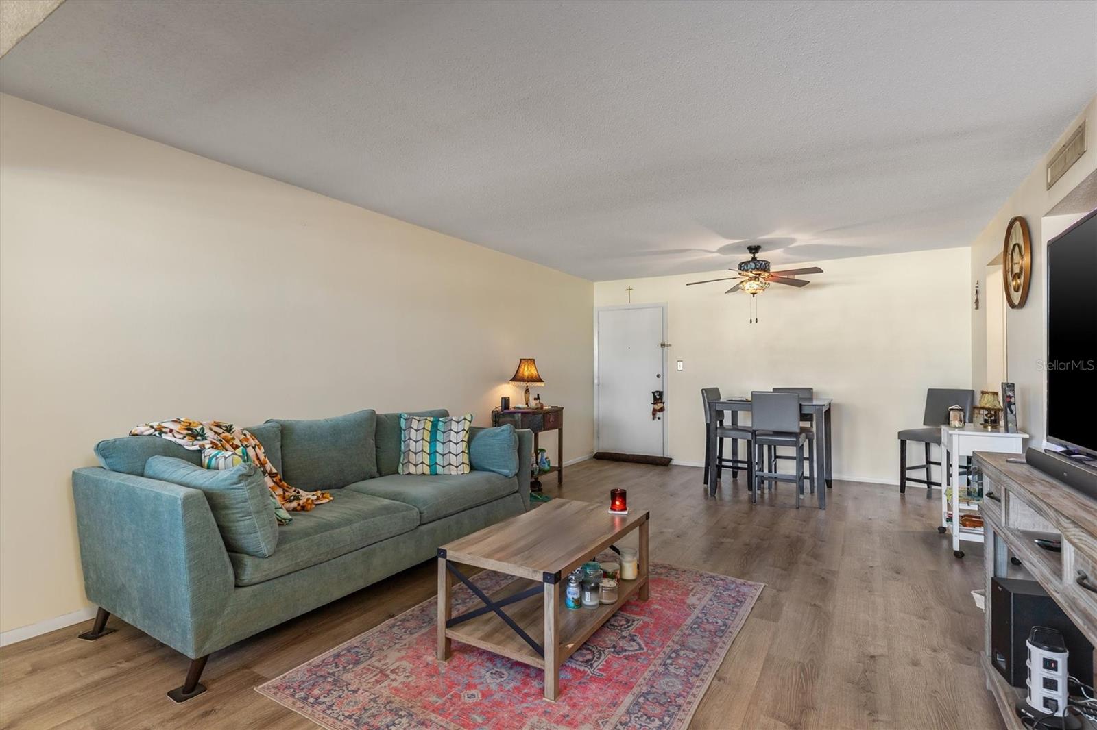 ESSEX HOUSE - Residential