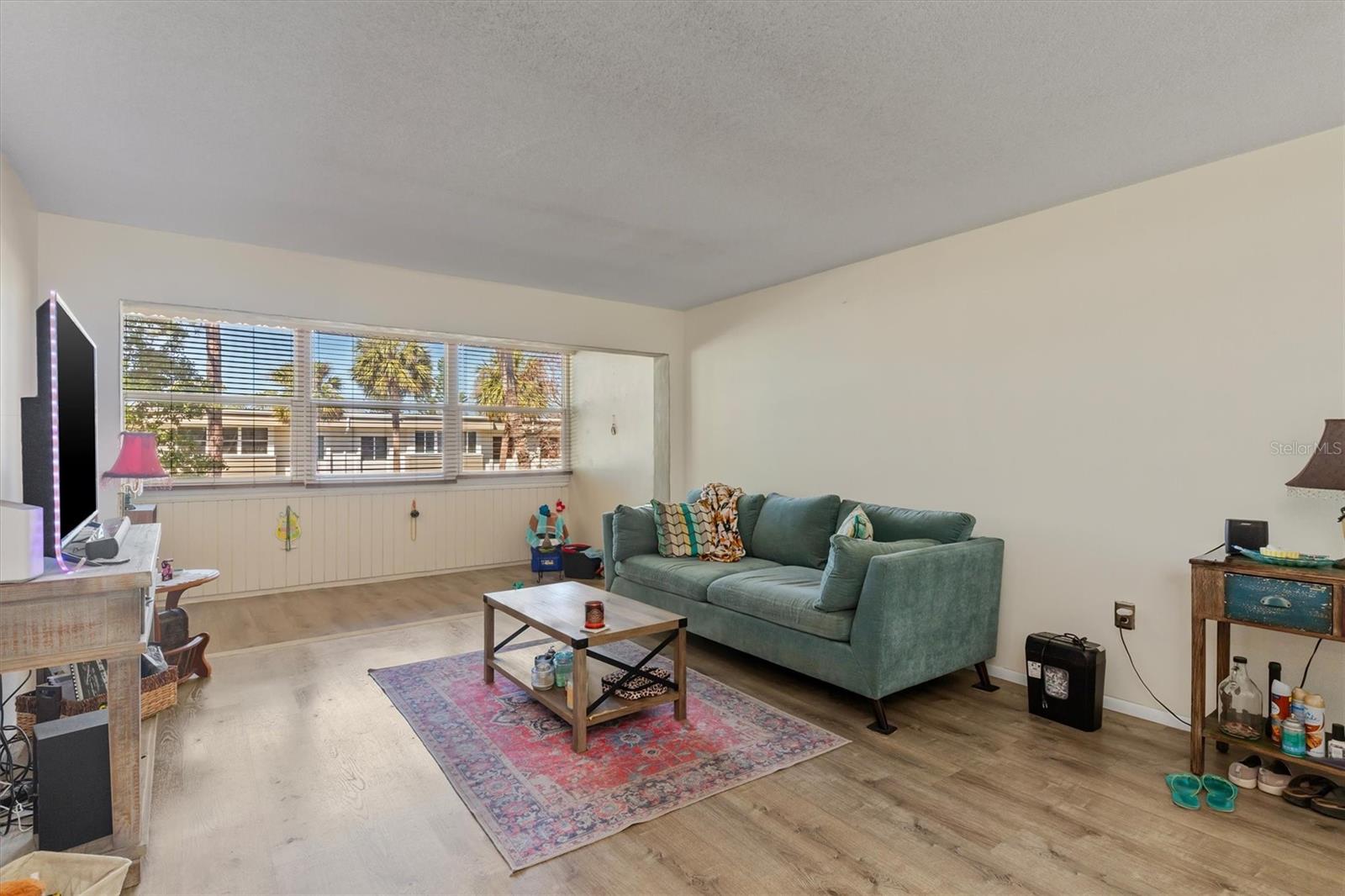 ESSEX HOUSE - Residential