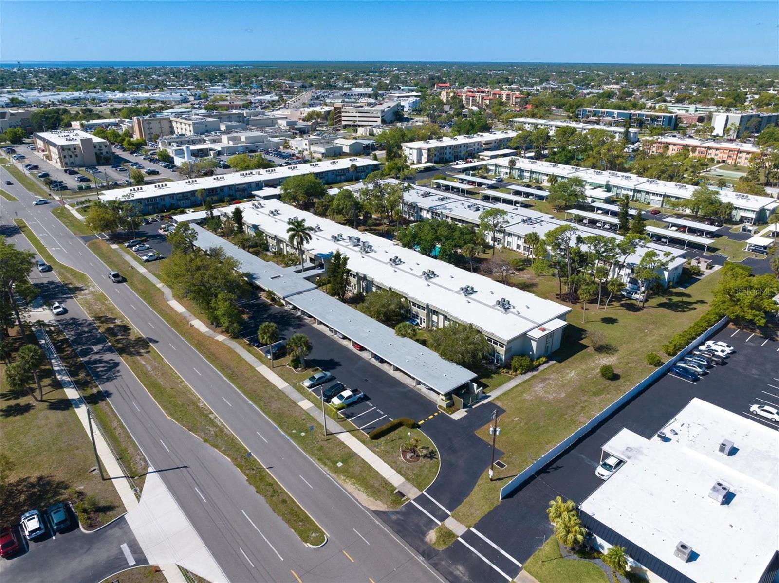 ESSEX HOUSE - Residential