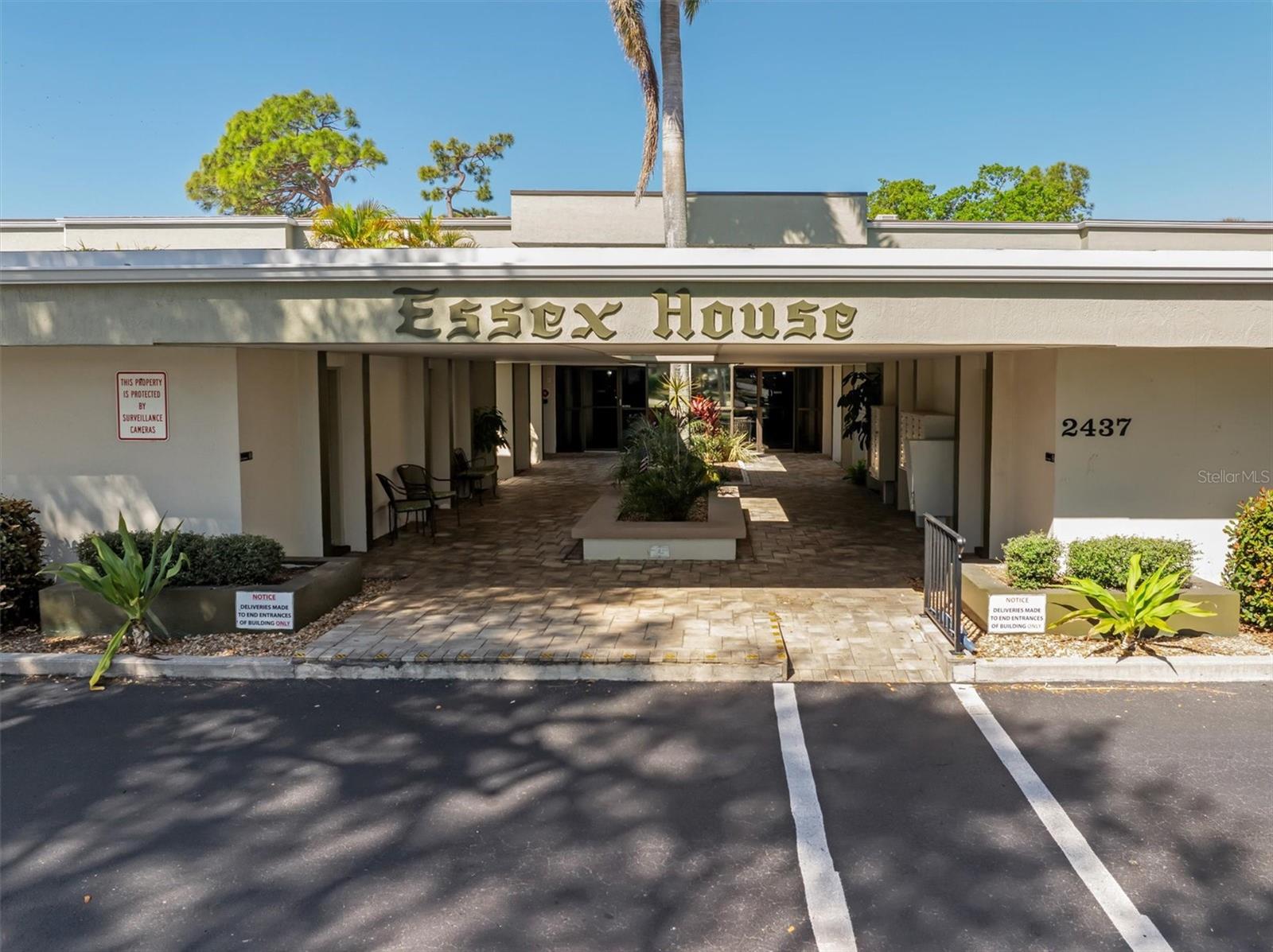 ESSEX HOUSE - Residential