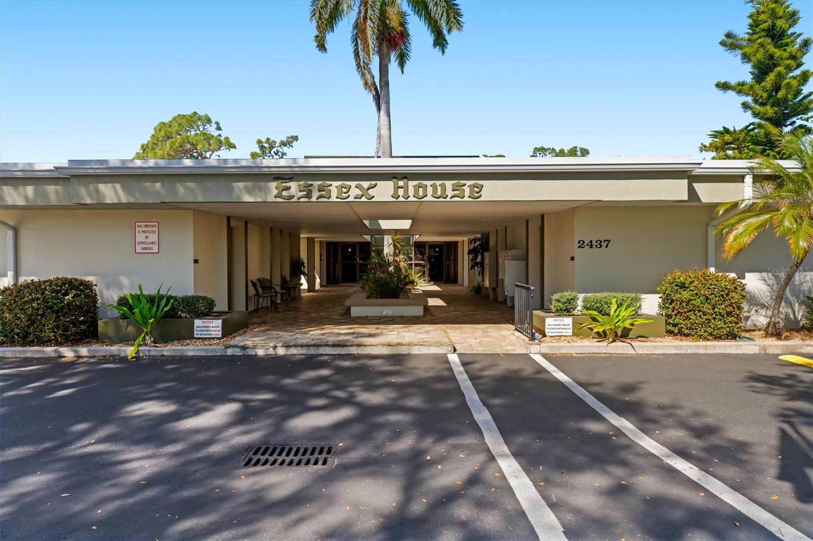 ESSEX HOUSE - Residential