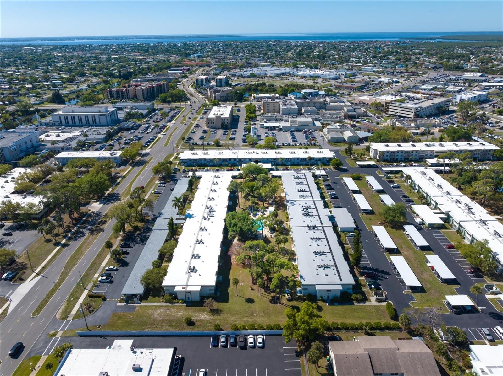 ESSEX HOUSE - Residential