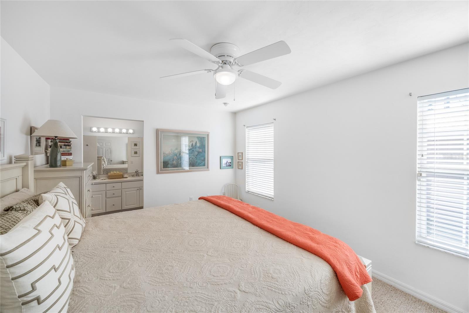 BRONSON SQUARE - Residential