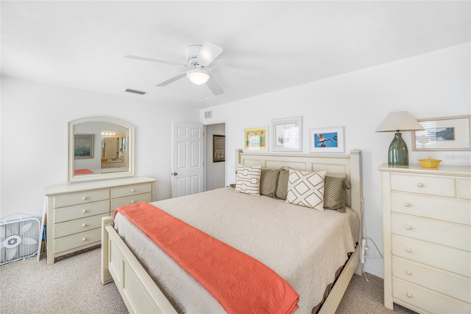 BRONSON SQUARE - Residential